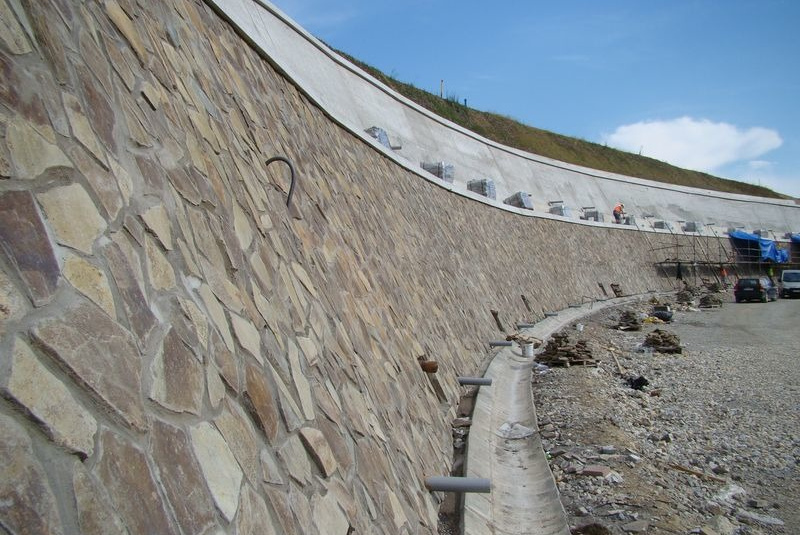 Prírodný nepravidelný kameň / 04 - foto