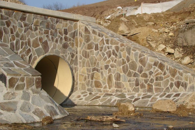 Prírodný nepravidelný kameň / 04 - foto