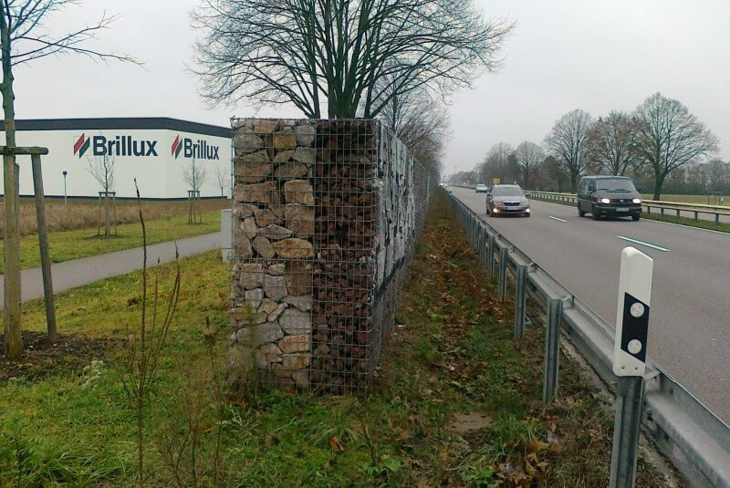Protihlukové steny z betónovej konštrukcie / Protihlukové steny - foto