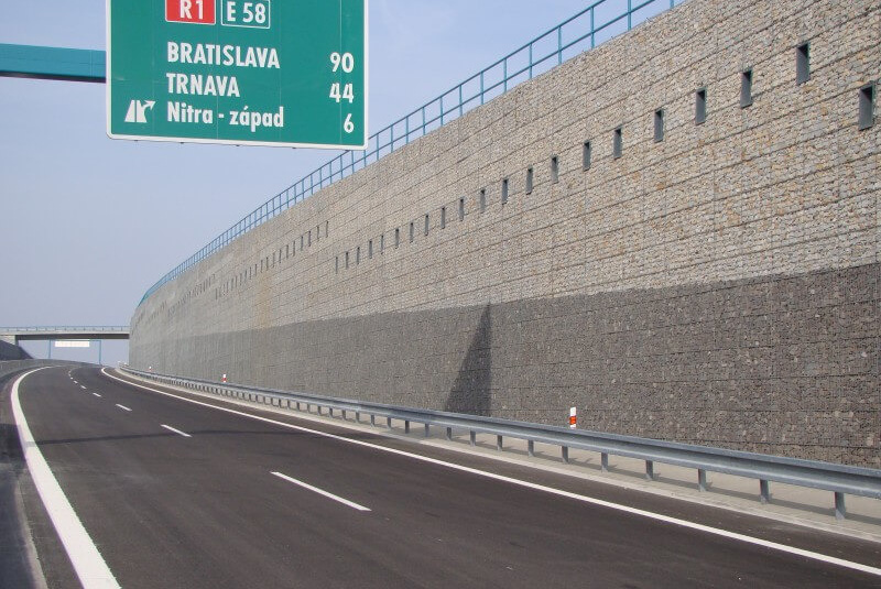 Gabionové obklady z prírodného kameňa andezitu
