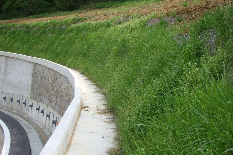 Vystužené svahy / Vystužené svahy - foto