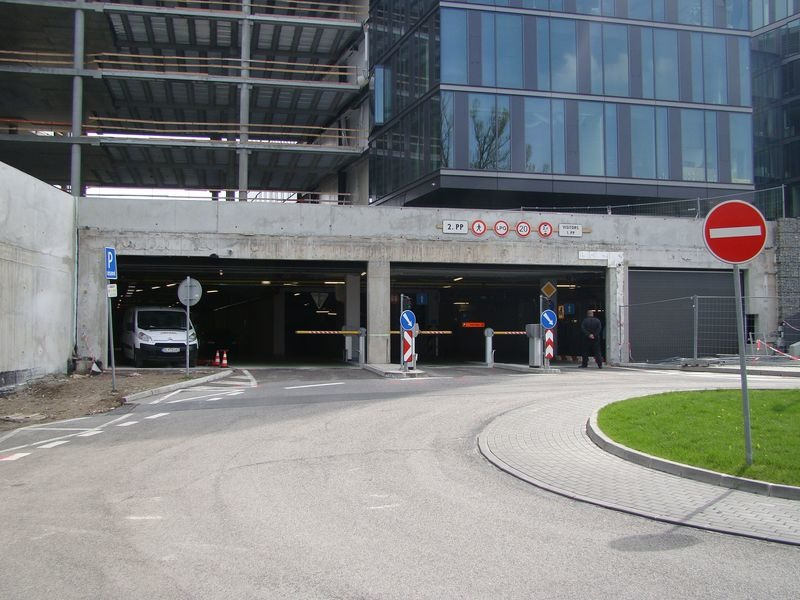 Gabionový obklad fasády Digital Park Bratislava