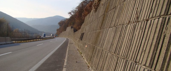 Gabionový obklad oporných múrov R1 Šášovské Podhradie – Budča