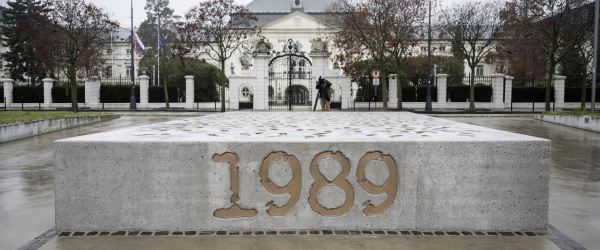 Pamätník 17. novembra 1989